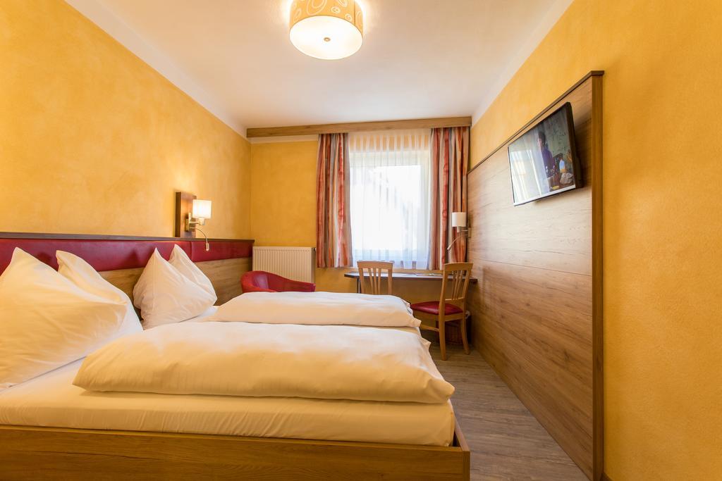 Sankt Peter-Freienstein Hotel Freiensteinerhof Superior מראה חיצוני תמונה